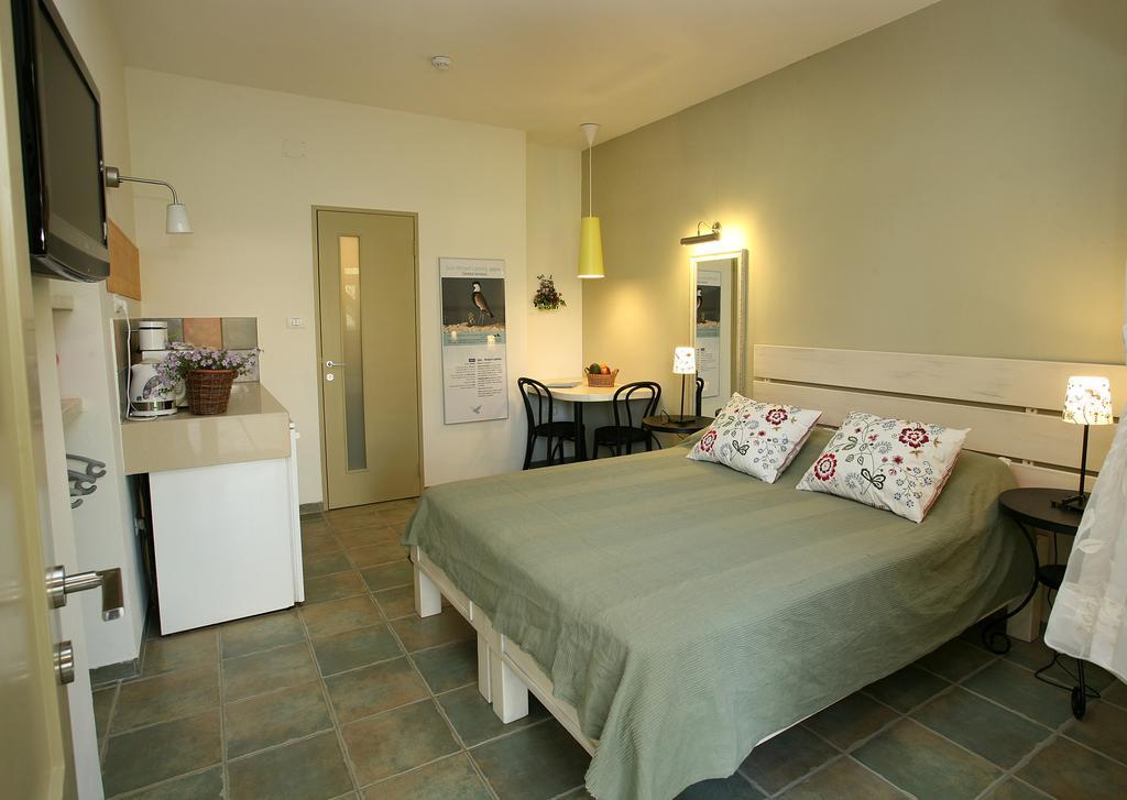 Shaar Hagolan Kibbutz Country Lodging Extérieur photo