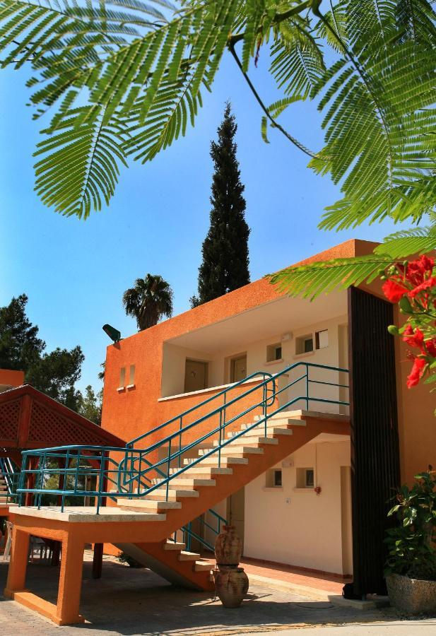 Shaar Hagolan Kibbutz Country Lodging Extérieur photo